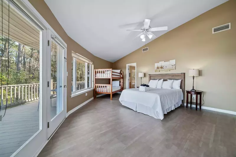 Round House Retreat on the Bay