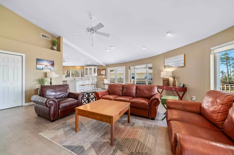 Round House Retreat on the Bay