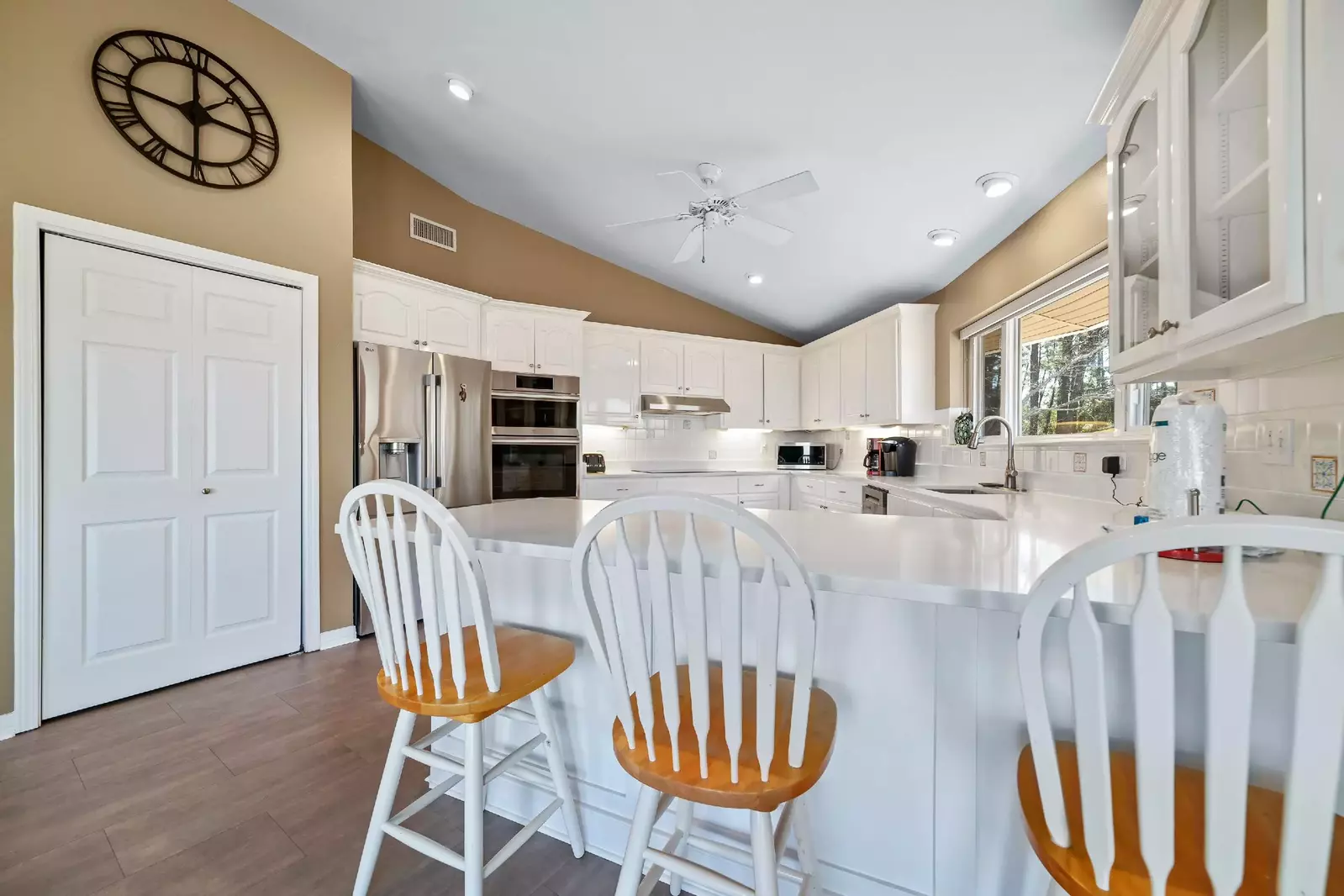 Round House Retreat on the Bay