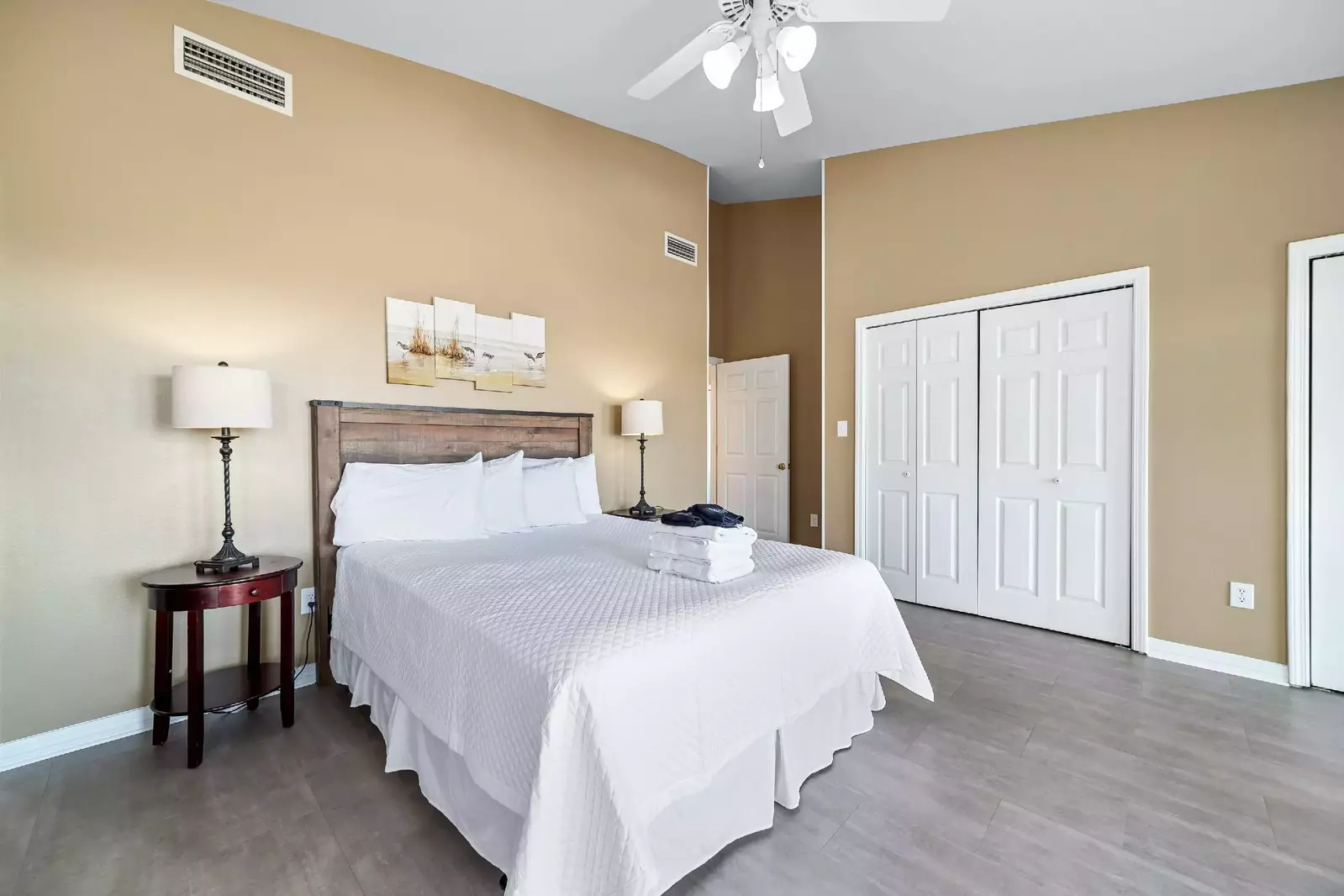 Round House Retreat on the Bay