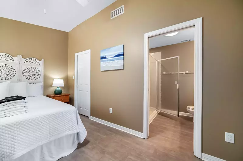 Round House Retreat on the Bay