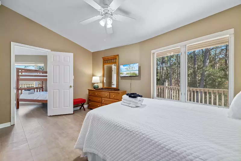 Round House Retreat on the Bay