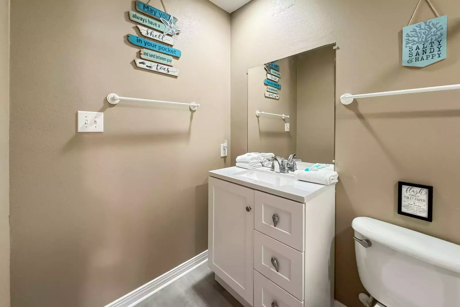 Round House Retreat on the Bay