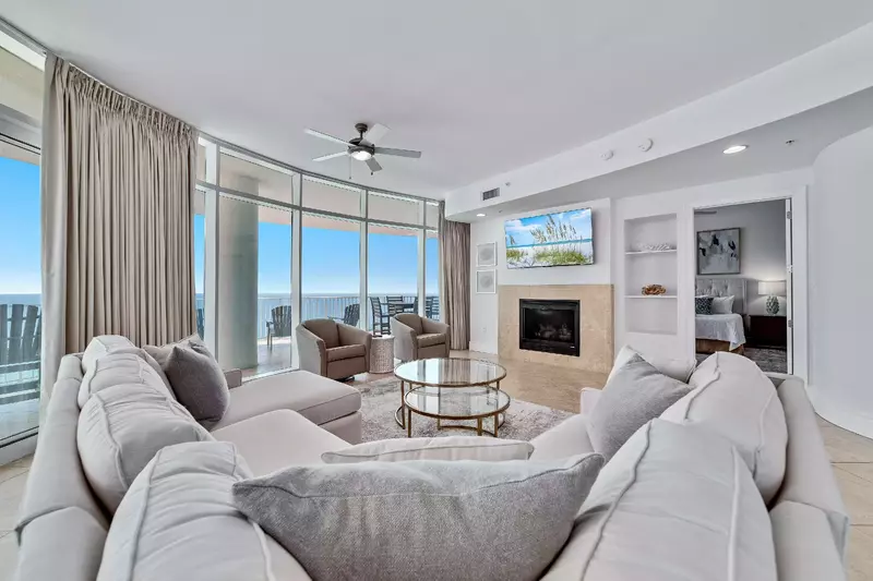 Turquoise Place D2001