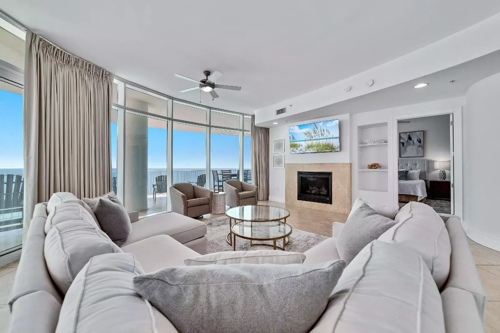 Turquoise Place D2001