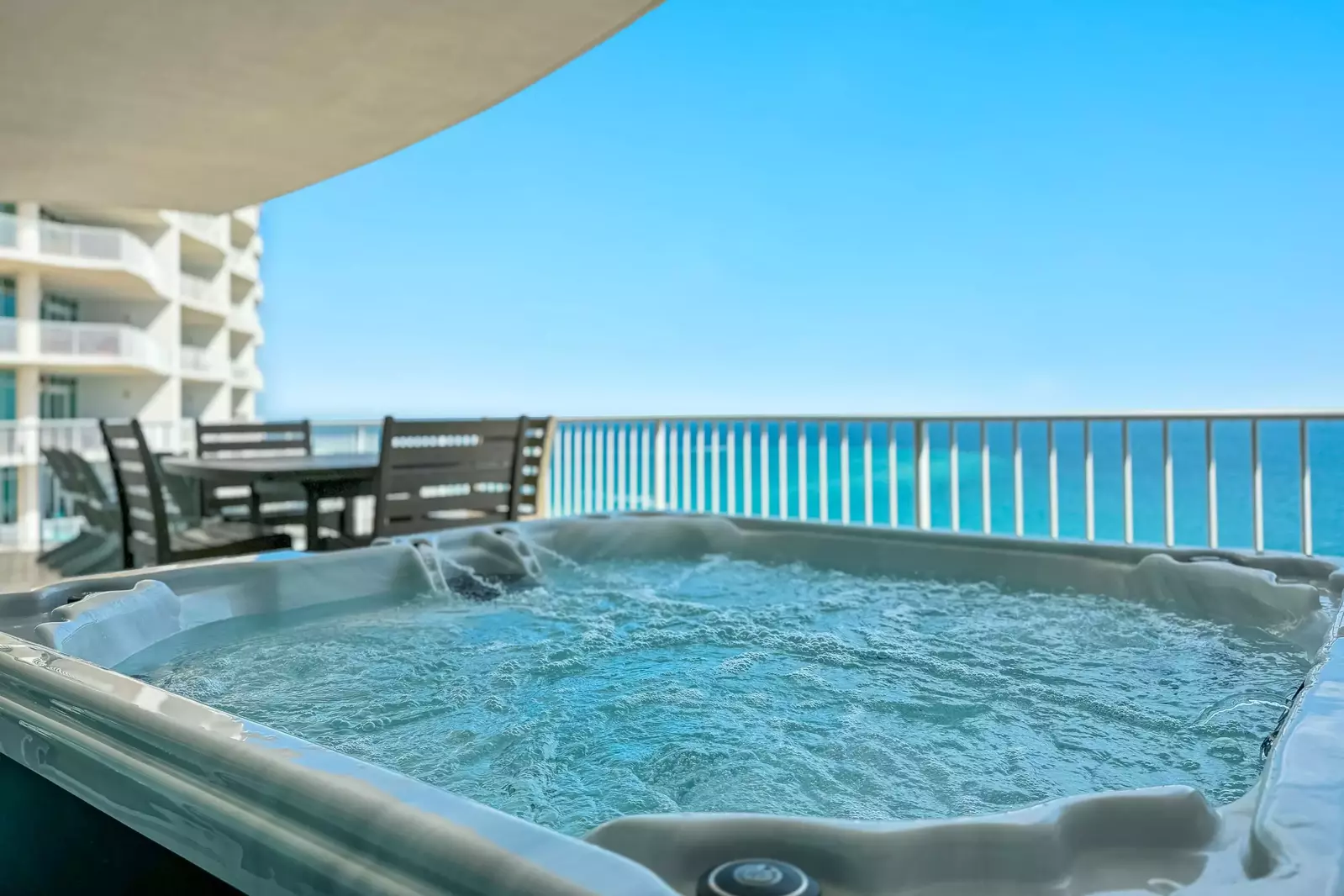 Turquoise Place D2001