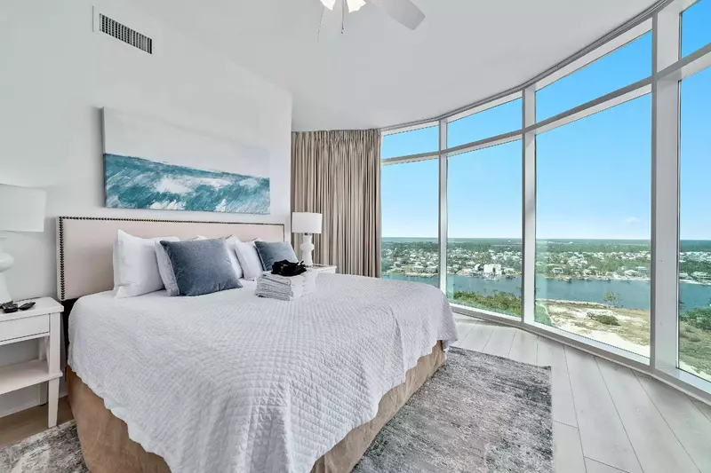 Turquoise Place D2001