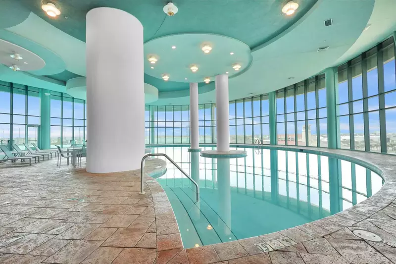 Turquoise Place D2001