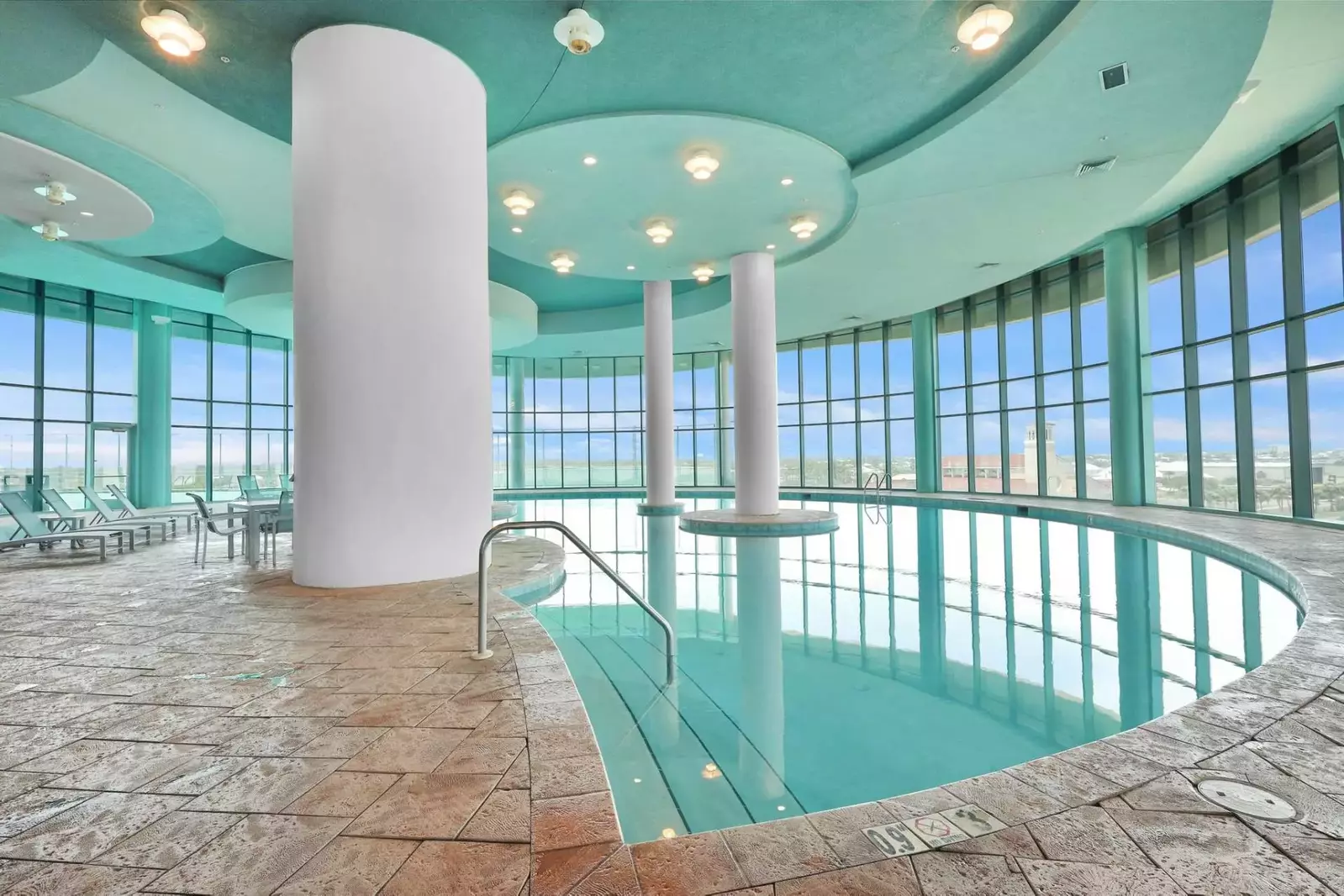 Turquoise Place D2001