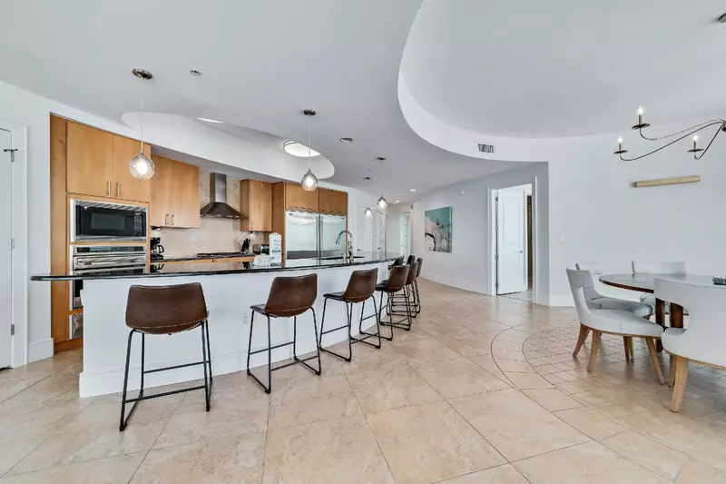 Turquoise Place D2001