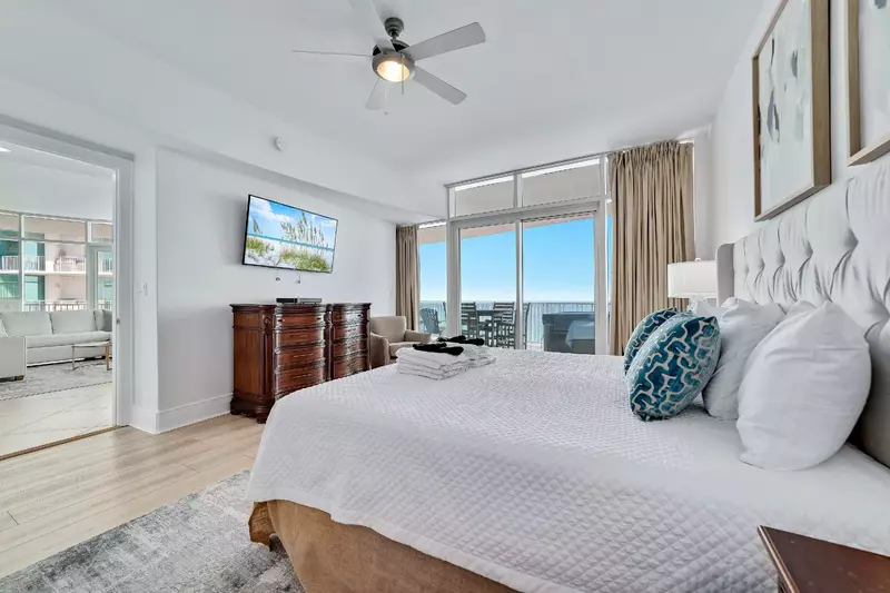 Turquoise Place D2001