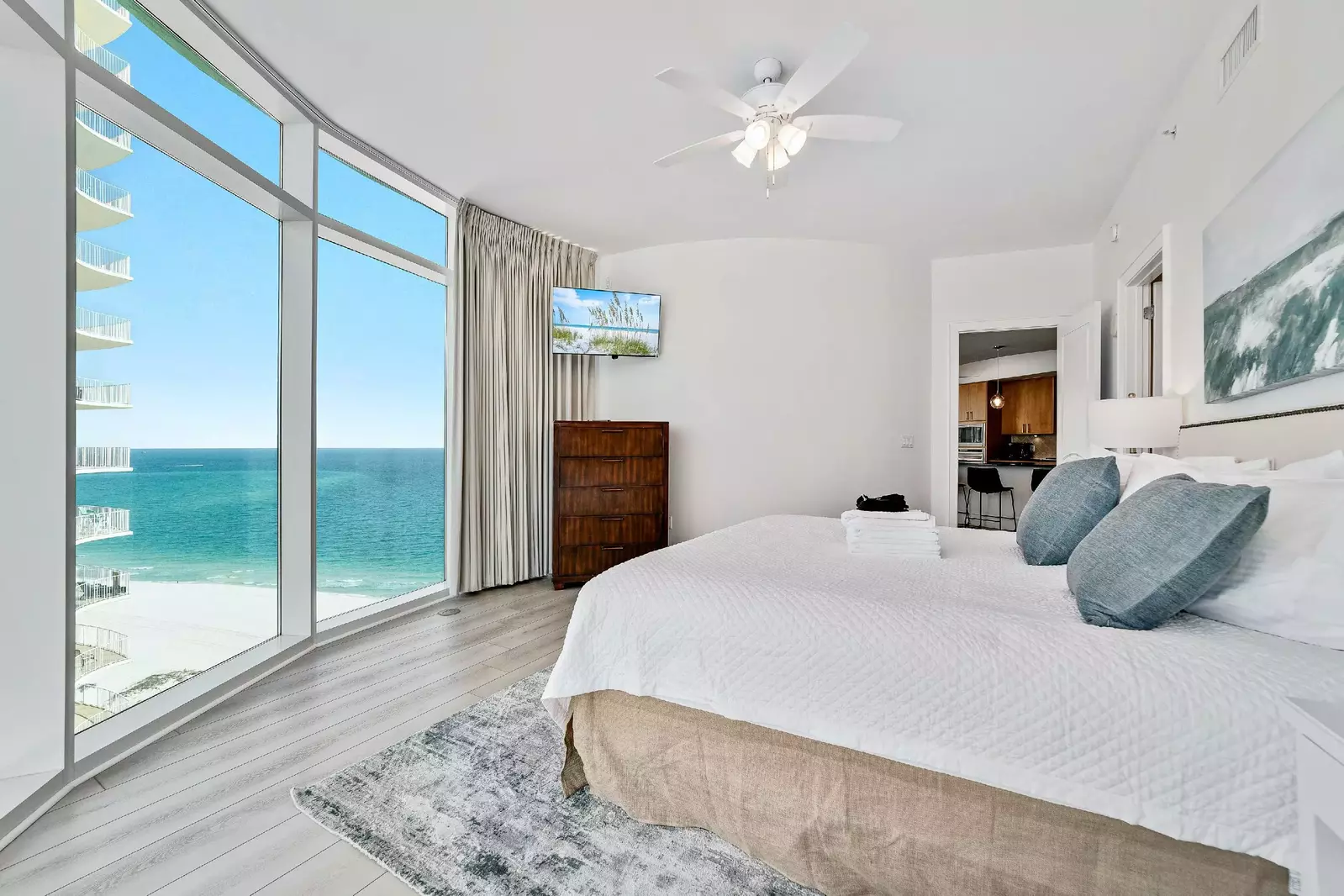 Turquoise Place D2001