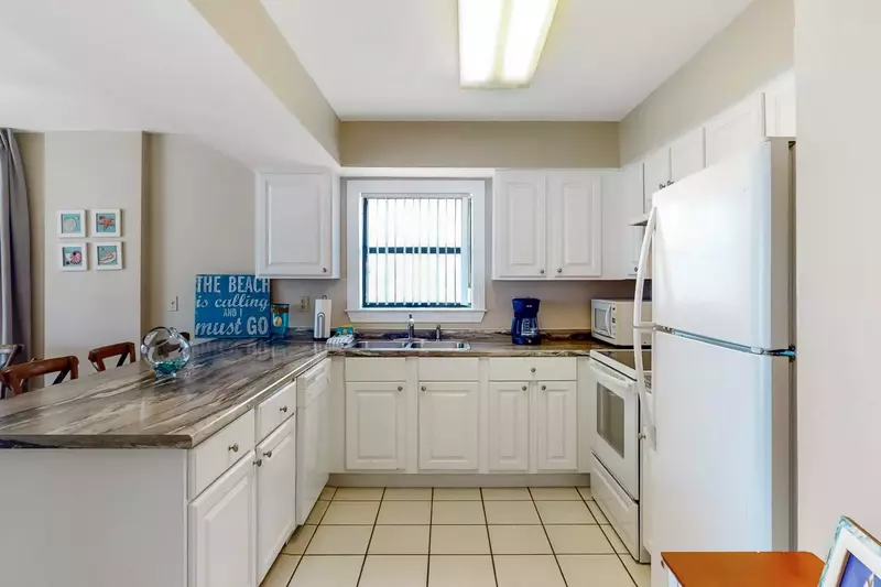 Seaside Beach and Racquet 3201