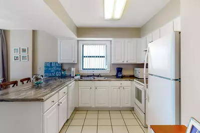 Seaside Beach and Racquet 3201