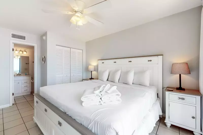 Seaside Beach and Racquet 3201