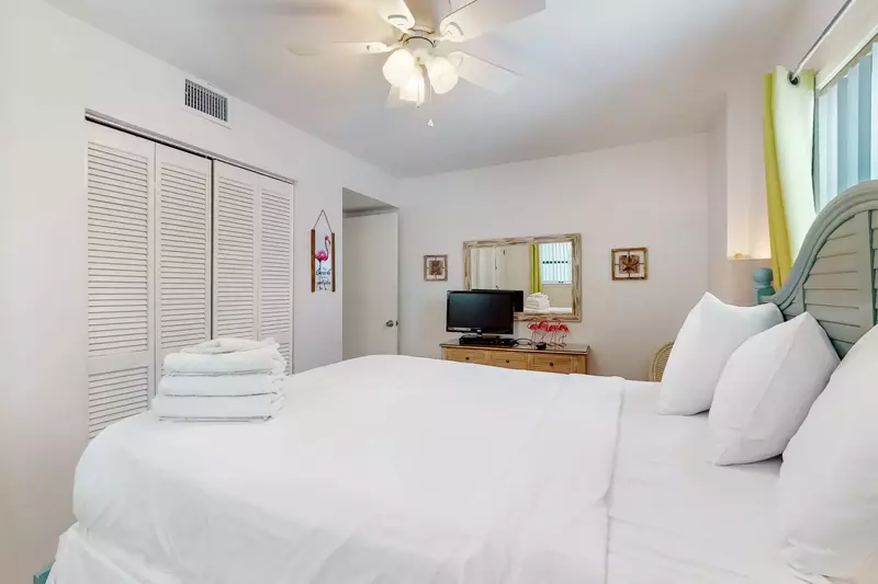 Seaside Beach and Racquet 3201