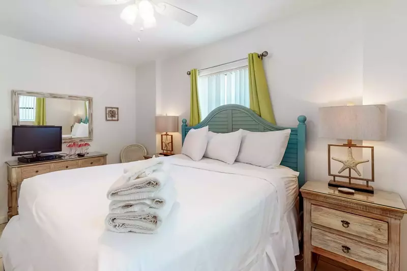 Seaside Beach and Racquet 3201