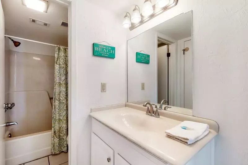 Seaside Beach and Racquet 3201