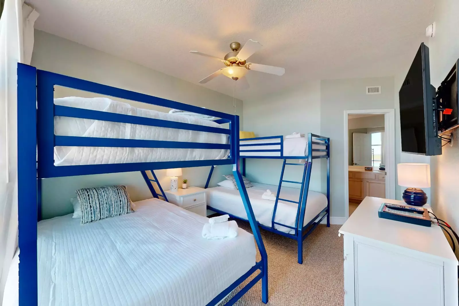 Crystal Shores West 1101