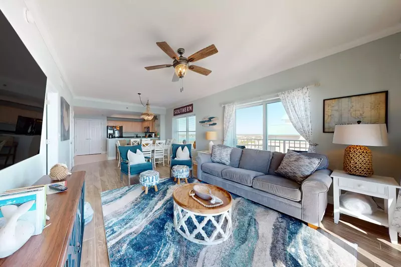 Crystal Shores West 1101