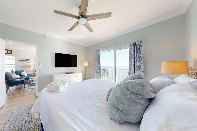 Crystal Shores West 1101