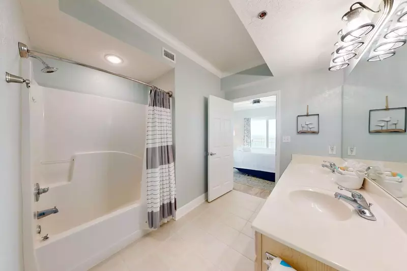 Crystal Shores West 1101