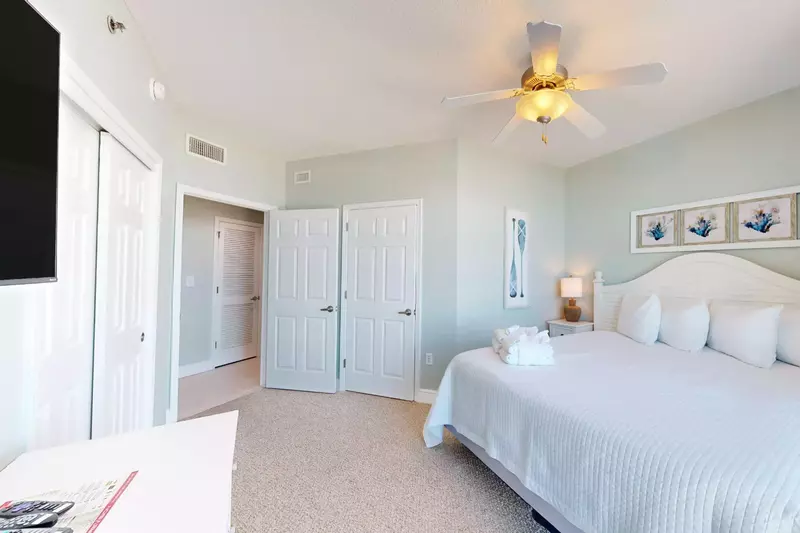 Crystal Shores West 1101