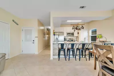 The Lazy Pelican West