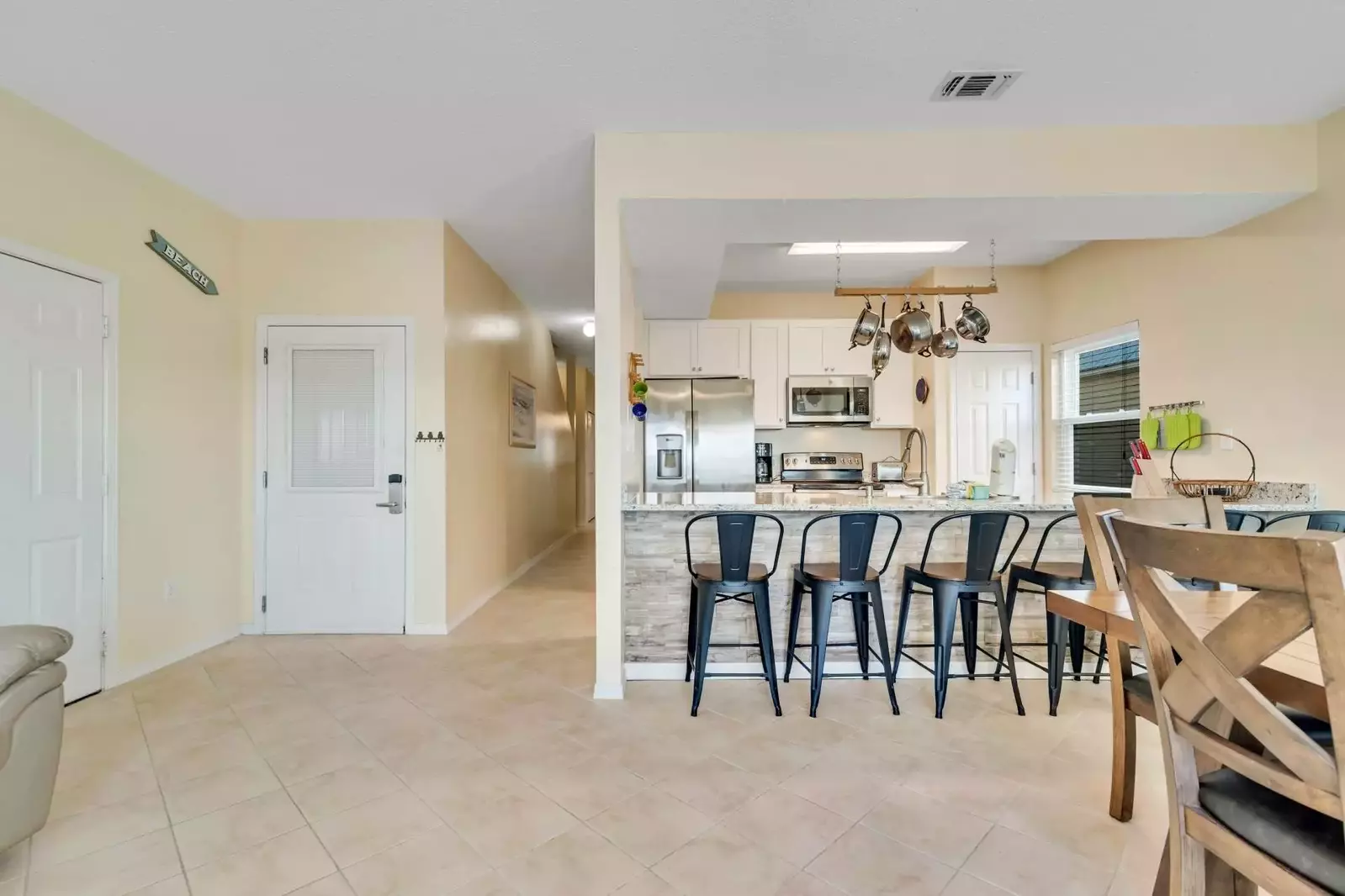 The Lazy Pelican West