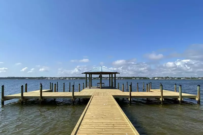 The Lazy Pelican West