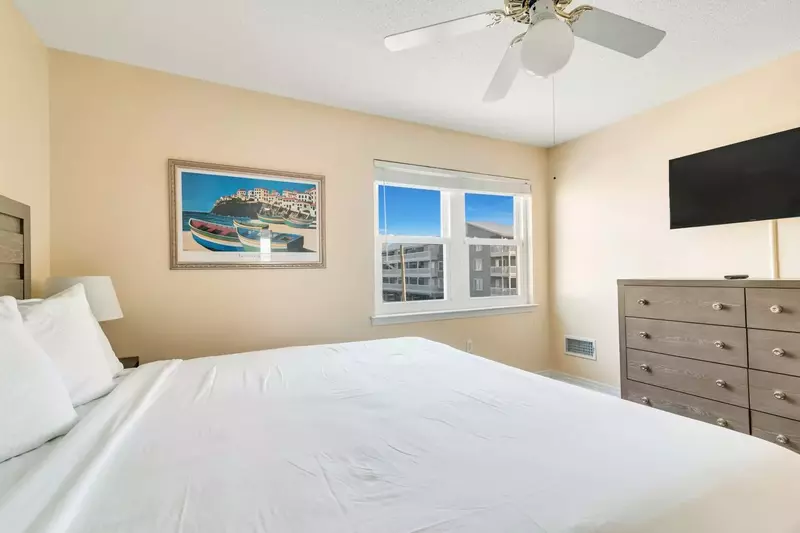 The Lazy Pelican West