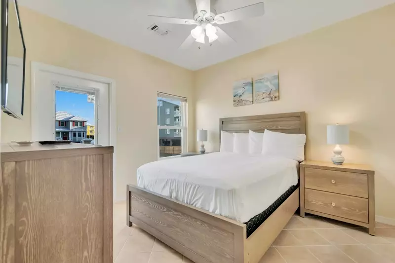 The Lazy Pelican West