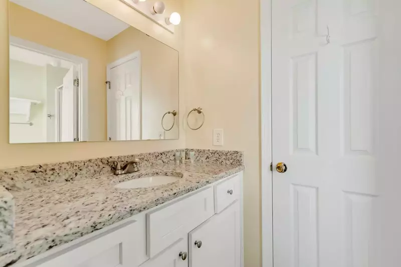 The Lazy Pelican West