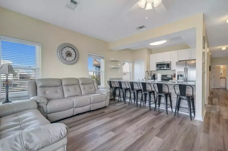 The Lazy Pelican East