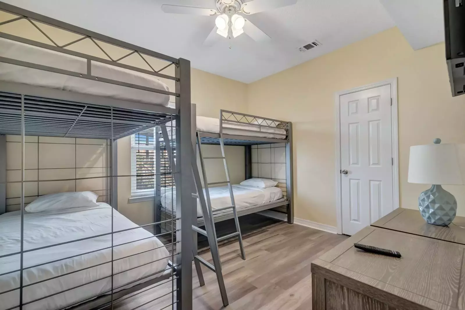 The Lazy Pelican East