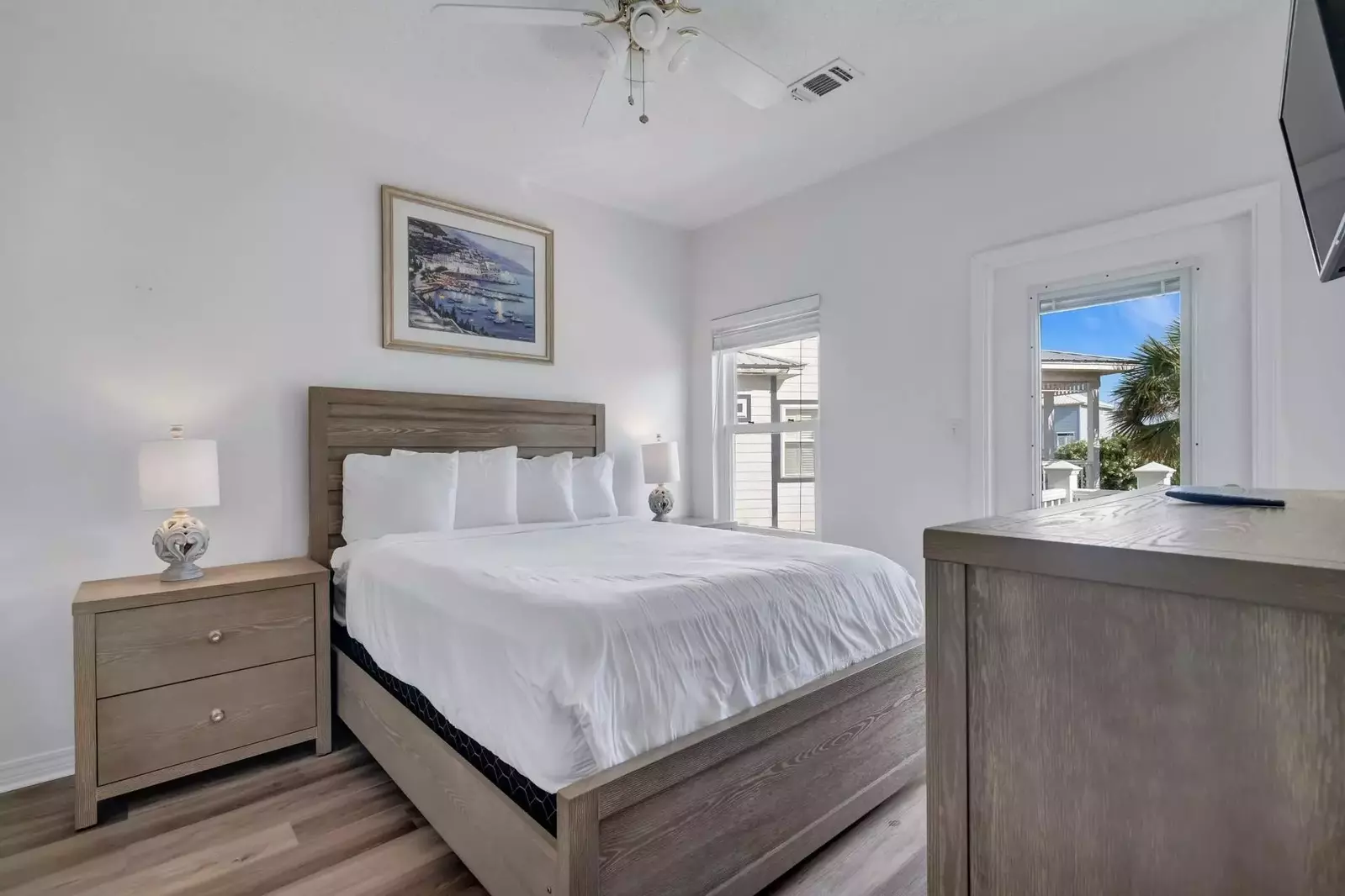 The Lazy Pelican East