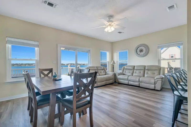 The Lazy Pelican East