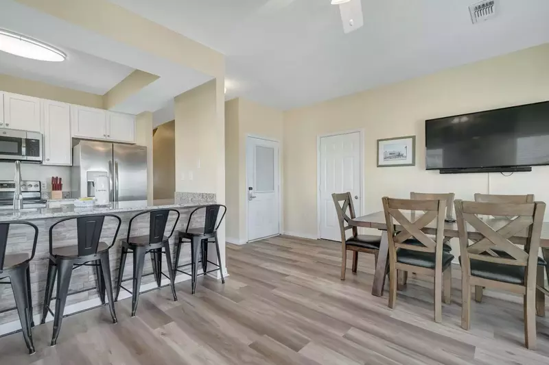 The Lazy Pelican East