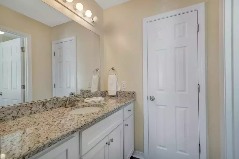 The Lazy Pelican East