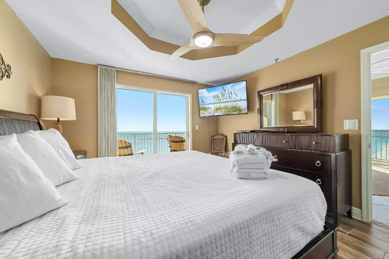 Crystal Shores West 1308