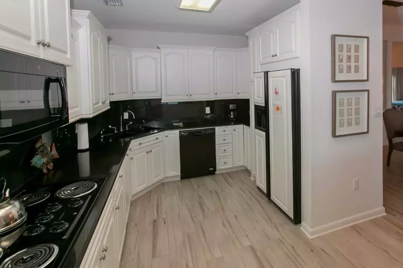 Fully equipped kitchen