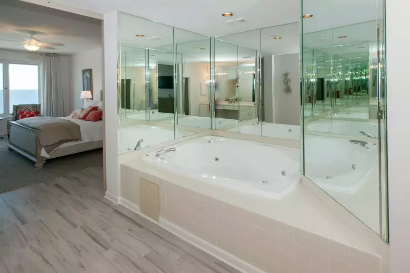 Primary bath with Jacuzzi tub
