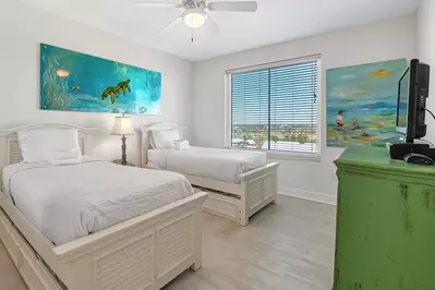San Carlos 809
