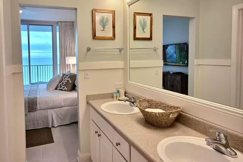 Primary bath with dual vanities