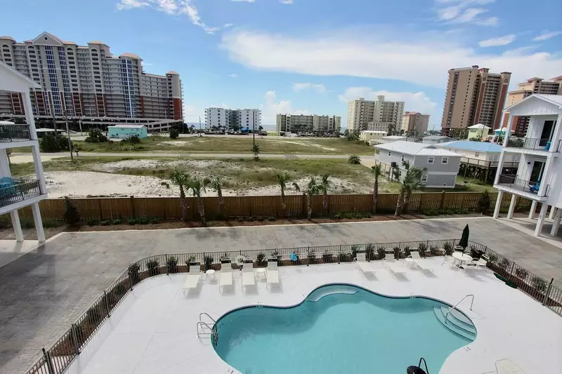 Community pool and beach 1 block away