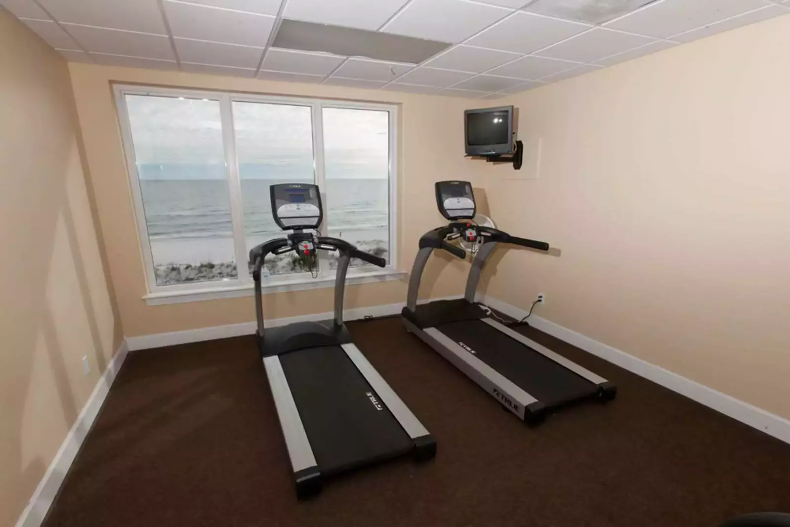 Cardio machines overlooking the beach