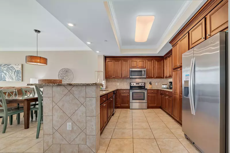 Phoenix Gulf Shores 2102