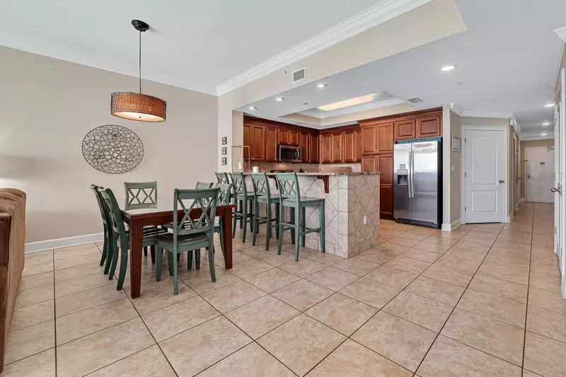 Phoenix Gulf Shores 2102