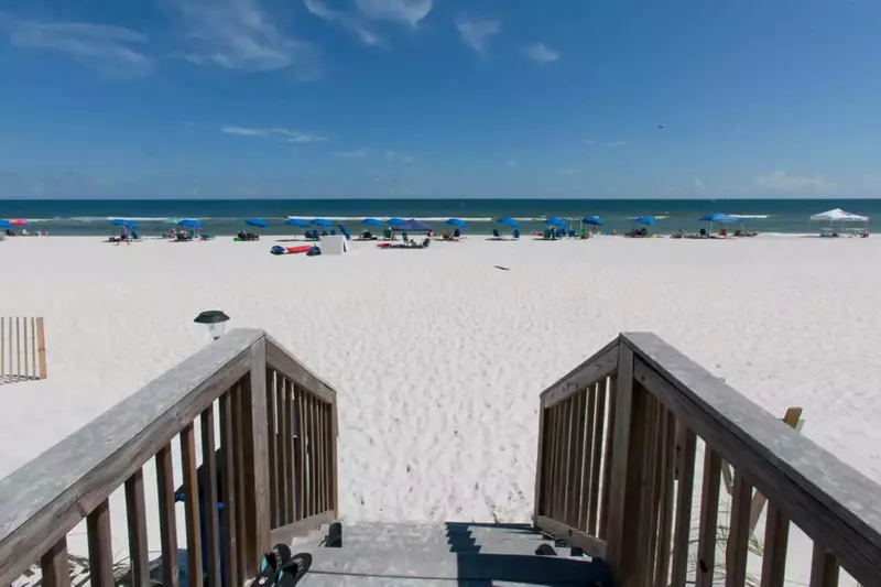 Steps down to beach and Gulf