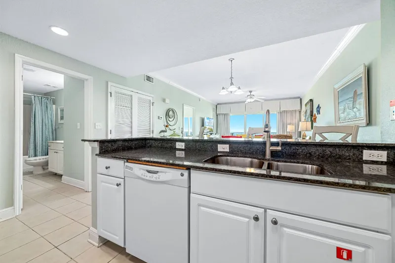 Crystal Shores West 605